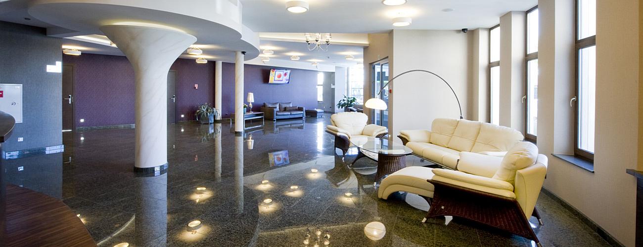 slajd1 HOTEL SYMFONIA ***